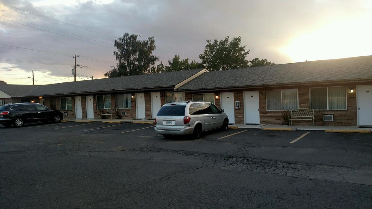 Out West Motel Milton-Freewater Esterno foto
